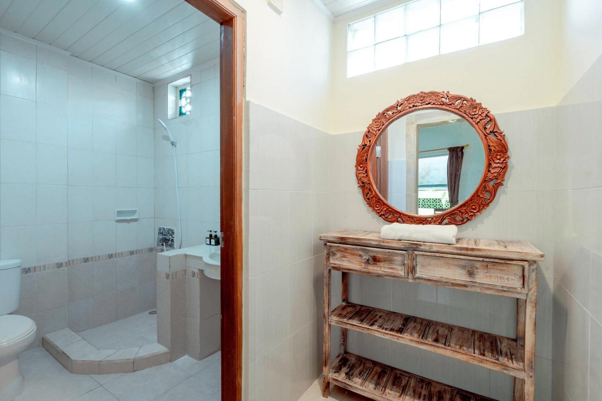 Urbanview Hotel Rasa Sayang Inn Tanjung Benoa Bali Kuta Selatan Buitenkant foto